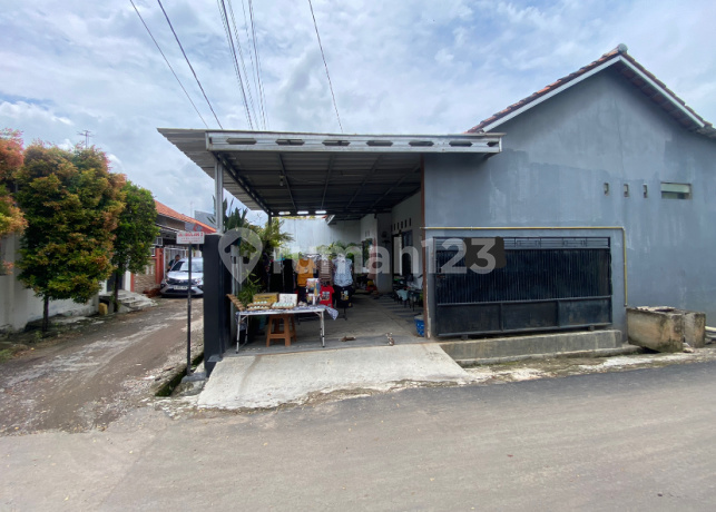 Rumah Lobunta Lestari dekat masjid dan Kuliner Perumnas