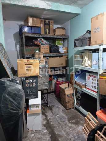 Rumah Luas Siap Huni atau Jadi Tempat Usaha Rumah Luas Siap Huni atau Jadi Tempat Usaha
