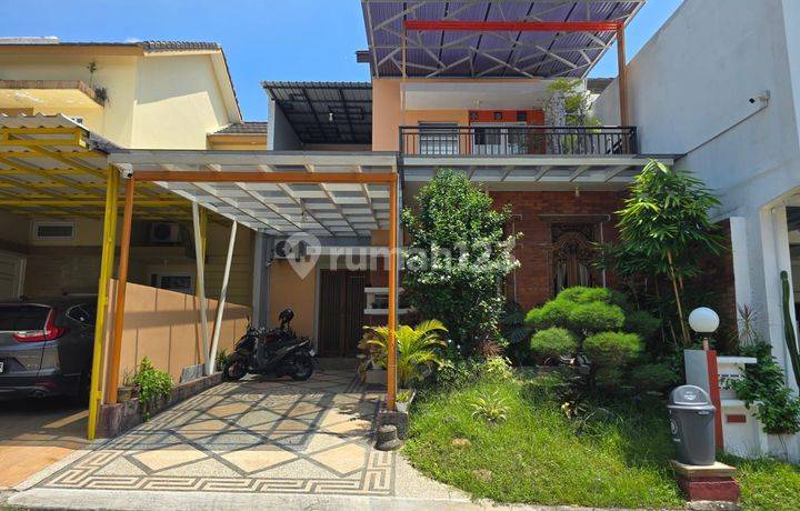 Jual Rumah 2lantai One Gate System Lokasi Kampoeng Semawis Kedungmundu
 Semarang