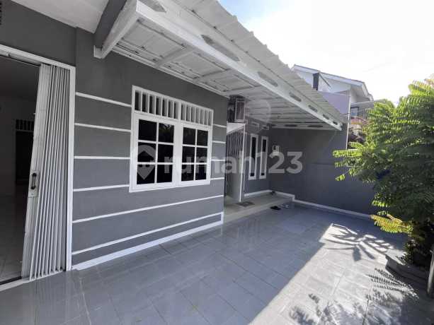 For Quick Sale: Pondok Hijau Permai House in East Bekasi For Quick Sale: Pondok Hijau Permai House in East Bekasi