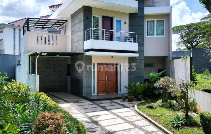Rumah Taman Diponegoro Karawaci Ngantong Hoki Depan Taman