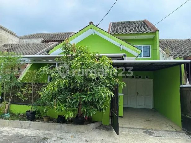 Dijual Rumah Perum Kebonsari Indah 2 Lantai di Sukun Kota Malang Dijual Rumah Perum Kebonsari Indah 2 Lantai di Sukun Kota Malang