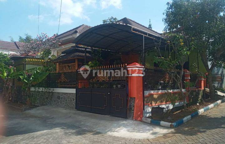 DI JUAL CEPAT RUMAH DI PERUM GRAHA DEWATA KONDISI SDH RENOVASI