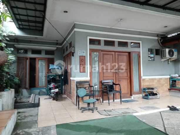 Two-story hook house ready to occupy in Pekayon Jaya Raya, South Bekasi Two-story hook house ready to occupy in Pekayon Jaya Raya, South Bekasi