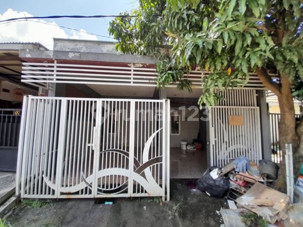 Rumah Siap Huni Graha Menganti Gresik