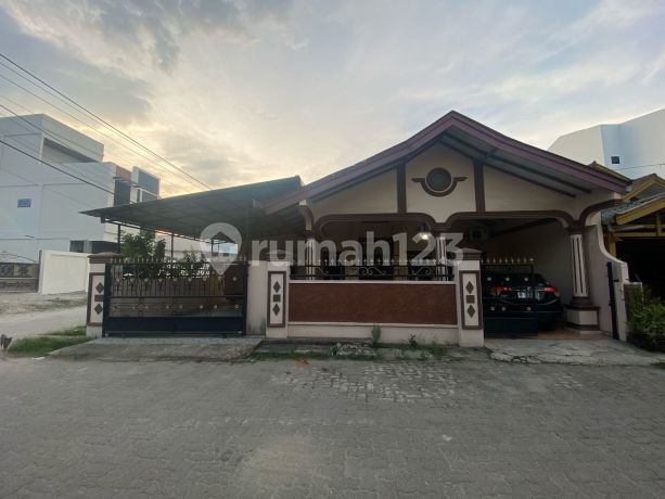Rumah komplek Griya Marelan