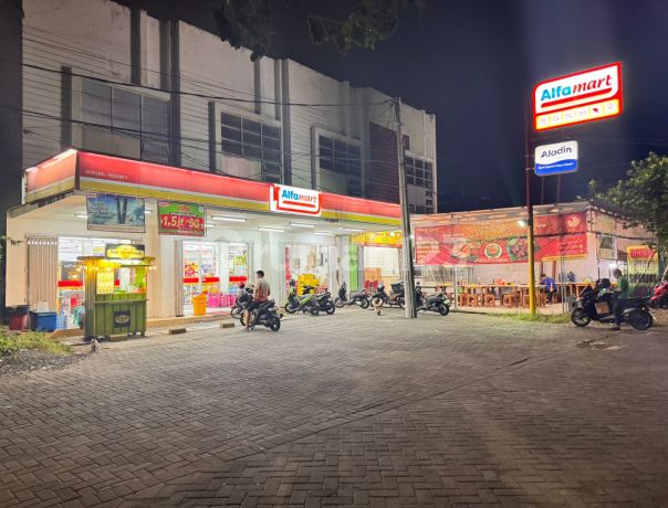 For Sale 4 Active 2-Story Shophouses, Location: Permata Wiyung Regency Shophouses Surabaya For Sale 4 Active 2-Story Shophouses, Location: Permata Wiyung Regency Shophouses Surabaya