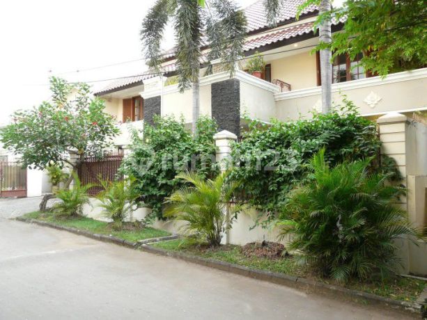 Dijual Rumah Mewah Luas Bintaro Jaya Sektor 9 Tangerang Selatan