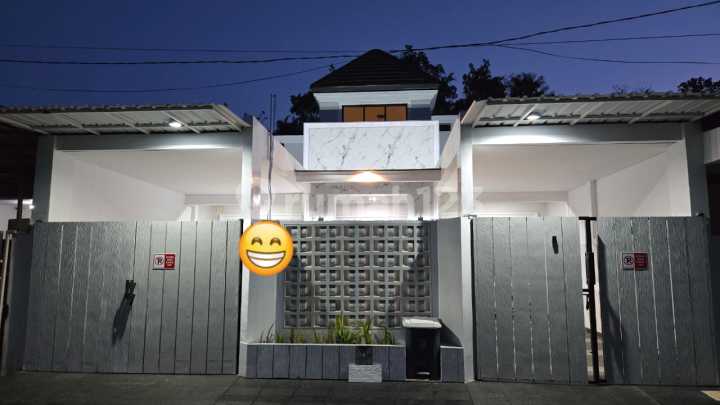 Dijual Rumah Lokasi Darmo Sentosa Raya Wiyung Surabaya