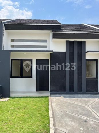 Dijual Rumah Siap Huni Di Woodville Residence Sidoarjo – Lokasi Nyaman & Strategis!