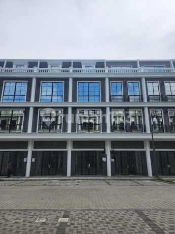 For Rent: Harvard Pik2 Educity Shop House, 3 Floors, Size 4.5X12.5, Parking Space Available.