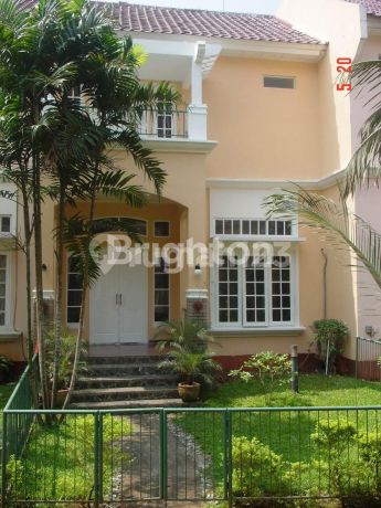 HOUSE FOR SALE NICE LOCATION IN JATIBENING 2 FLOORS HOUSE FOR SALE NICE LOCATION IN JATIBENING 2 FLOORS