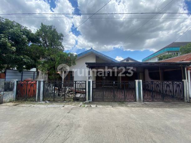 Rumah Hitung Tanah Komplek Cikutra Baru Strategis Pusat Kota Bdg