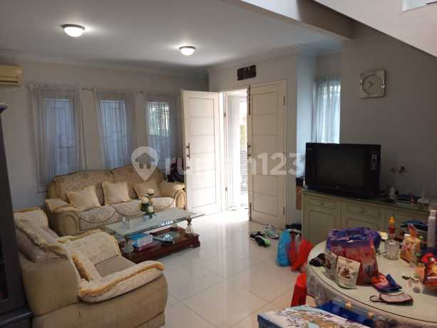 Rumah Bagus 2Lt Siap Huni Rapi di Taman Pattaya Lippo Karawaci