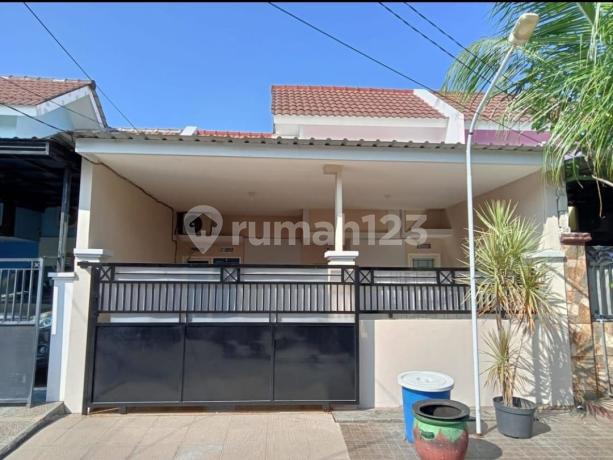 Rumah Bagus SHM di Tropodo Indah, Sidoarjo Rumah Bagus SHM di Tropodo Indah, Sidoarjo