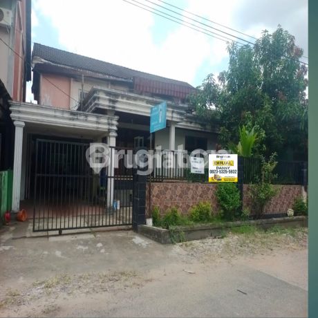 house with large land for sale in Erlisa Pandan Harum Indah housing complex house with large land for sale in Erlisa Pandan Harum Indah housing complex