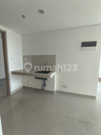 Apartment Embarcadero Bintaro 3+1 Br Unfurnished Bagus