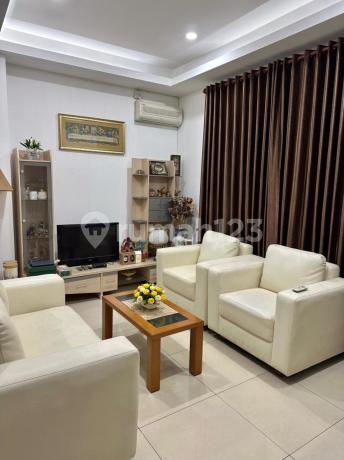 Dijual Rumah 3 Lantai Semi Furnished Siap Huni Lokasi di Komplek Istana Pasteur Regency Bandung Dijual Rumah 3 Lantai Semi Furnished Siap Huni Lokasi di Komplek Istana Pasteur Regency Bandung