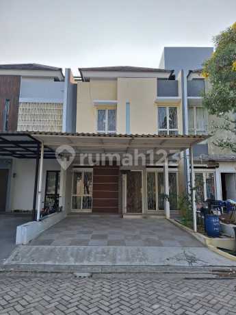 Ready-to-Occupy House in Victoria Cluster, Metland, East Jakarta