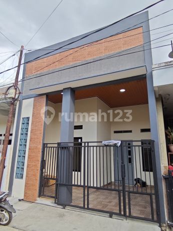 Dijual Rumah Baru Dibangun di Taman Kebalen Bekasi