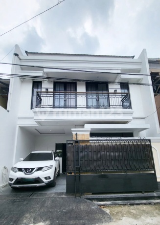 Rumah Cantik American Classic Pamulang Permai 2 Dijual Cepat! Owner Mau Pindah Kerja ! Rumah Cantik American Classic Pamulang Permai 2 Dijual Cepat! Owner Mau Pindah Kerja !