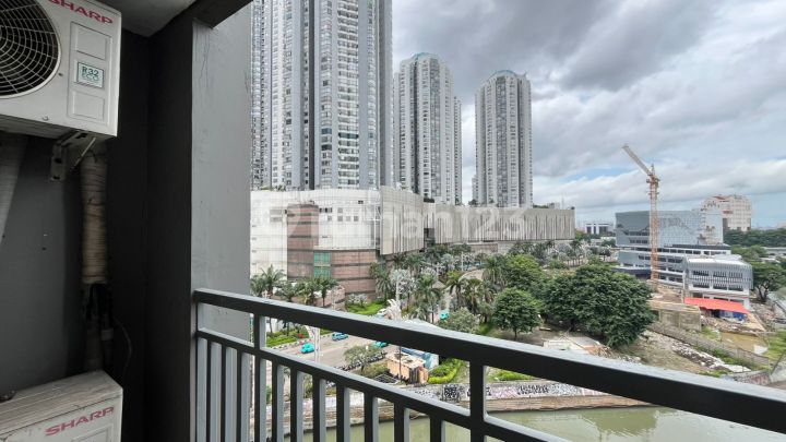 Dijual Cepat Apartemen Westmark Tanjung Duren, 2Br. Lokasi Dekat dengan + View Mall Taman Anggrek, Akses Lengkap dengan Tempat Gym dan Kolam Renang. Nyaman untuk Keluarga. Hub Kami Segera untuk Kami Bantu Deal!!!