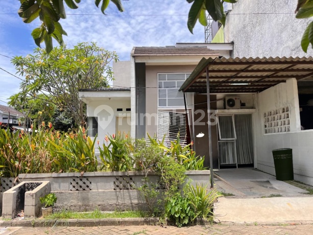 Jual Super Cepat! Rumah Posisi Hoek Dhaya Pesona Jombang Ciputat Tangsel. Lokasi Strategis Dekat Bintaro !