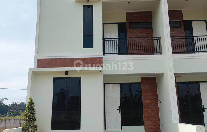 Ada Rumah 2 Lt Dkt Kampus & Krl Lokasi Strategis
