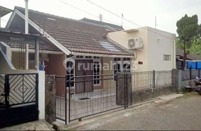 Dijual Rumah Semi Furnish di Delta Pekayon, Bekasi Selatan