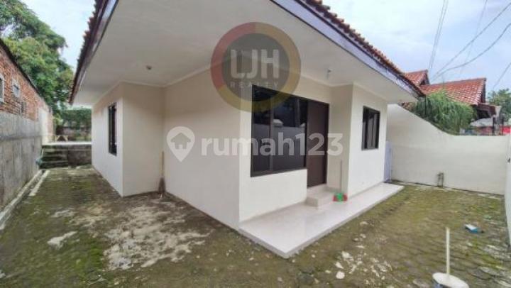 Dijual Rumah Baru 1 Lantai Luas 280m2. 4 Kamar Tidur Semi Furnished Siap Huni, 4 Km Dari Karawang Central Plaza Dan Resinda Park Mall Karawang