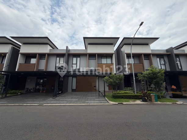 Rumah di Cluster Mulberry Summarecon Bekasi