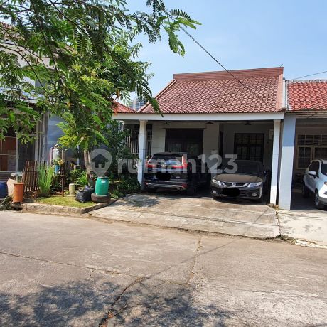 House in Beverly Lippo Cikarang Cluster