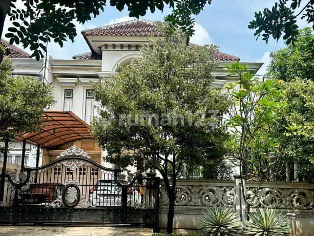Rumah Hook di The Royal Residence, Cakung Jakarta Timur