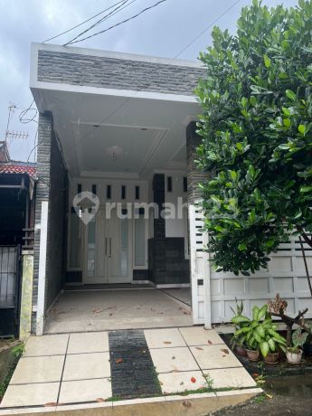 House For Sale/ For Rent in Duta Bumi 3 Fully Renovated 1.5 Floors Good Ready to Occupy House For Sale/ For Rent in Duta Bumi 3 Fully Renovated 1.5 Floors Good Ready to Occupy