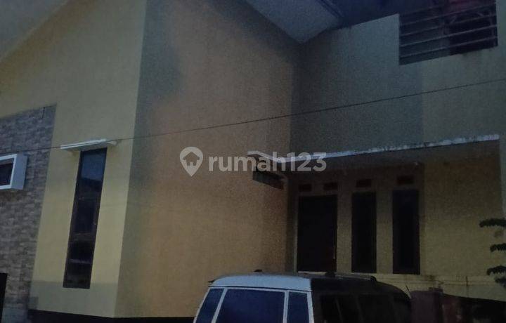 Dijual Rumah Siap Huni Lokasi di Komplek Bukit Cinunuk Indah Bandung