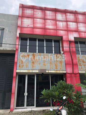 Gudang Gresik Legundi Sumo Estate, Krikilan