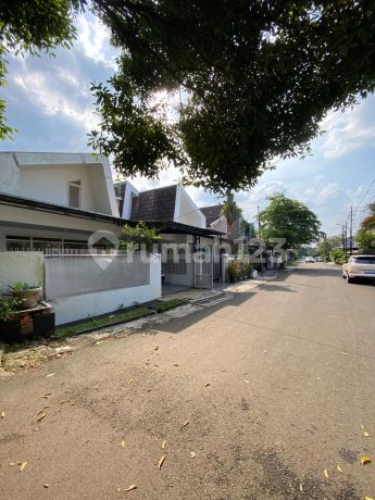 Good Deals Bona Indah Lebak Bulus Jakarta Selatan SHM Rumah di Komplek Taman Bona Indah, Jl. Lebak Bulus I, Lebak Bulus, Cilandak, Kota Jakarta Selatan, DKI Jakarta, Indonesia, 12440, Lebak Bulus Good Deals Bona Indah Lebak Bulus Jakarta Selatan SHM Rumah di Komplek Taman Bona Indah, Jl. Lebak Bulus I, Lebak Bulus, Cilandak, Kota Jakarta Selatan, DKI Jakarta, Indonesia, 12440, Lebak Bulus