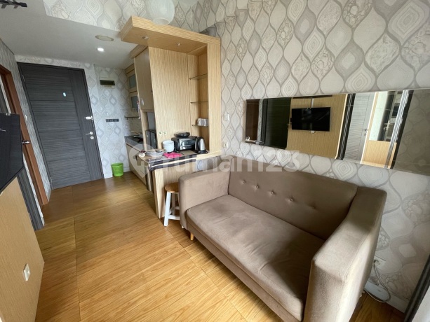 JUAL RUGI ‼️BU‼️apartemen Nyaman Siap Huni Pool View!! Di Amazana Residences Serpong Tangerang Selatan