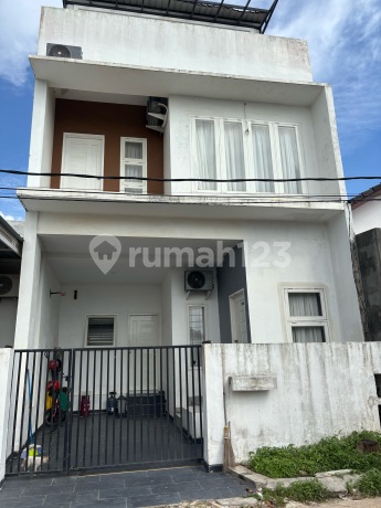 Rumah 2.5 Lantai di Perumahan Griya KDA Bandara, Jl. Dang Merdu, Batu Besar, Nongsa, Kota Batam, Kepulauan Riau, Indonesia, 29466, Nongsa Rumah 2.5 Lantai di Perumahan Griya KDA Bandara, Jl. Dang Merdu, Batu Besar, Nongsa, Kota Batam, Kepulauan Riau, Indonesia, 29466, Nongsa