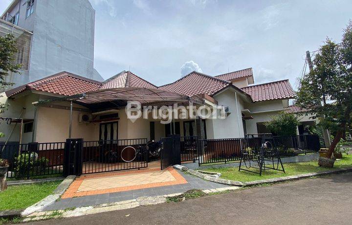RUMAH MEWAH PESONA KHAYANGAN 2 LANTAI
