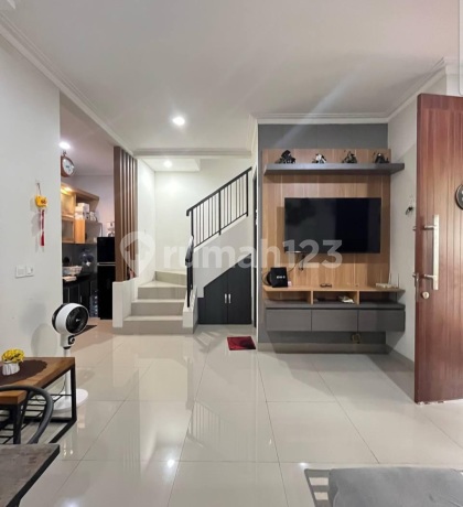 Rumah 2 Lantai Dijual Murah Di Kota Wisata 