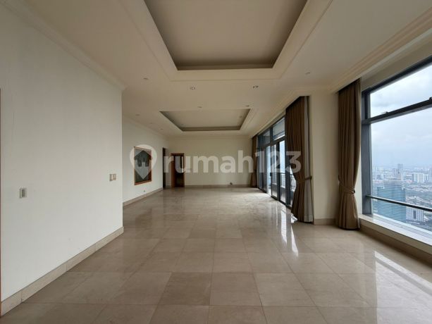 Airlangga Ritz Carlton Apartment, 4Br, 444 Sqm , High Floor , Good Unit