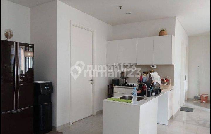 Apartment 3BR Low Rise Lloyd Alam Sutera Semi Furnished