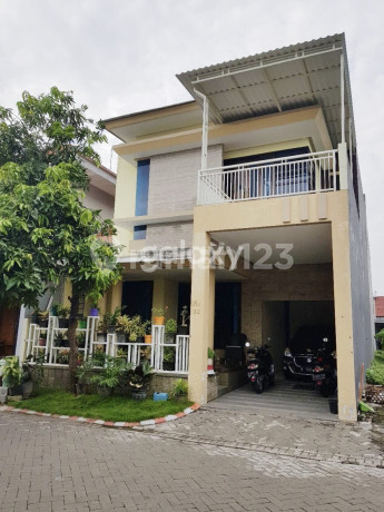 Rumah 2 Lantai Taman Indah Regency Sidoarjo