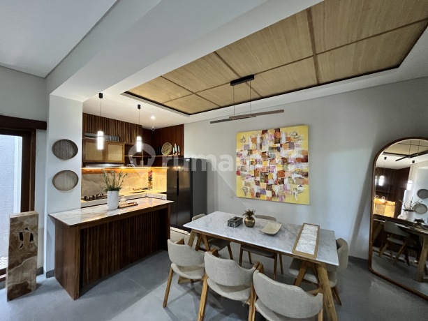 Ready-to-Occupy Villa in Taman Griya Jimbaran, 2 Floors, Pool, Strategic Location