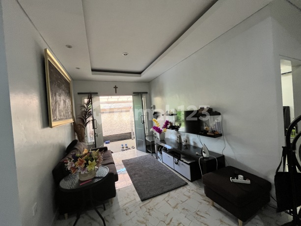 Turun Harga !! Rumah Cantik Full Furnished Di Perumahan Nyaman - Jimbaran, Bali