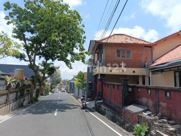 Rumah Dengan 3 Kamar Tidur Lokasi Strategis Dan Ada Sedikit View Di Kori Nuansa Udayana Jimbaran Lingkungan Taman Griya