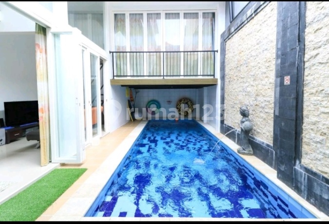 Guesthouse with 2 Are Land Area, 7 Rooms Plus Swimming Pool in Puri Gading Jimbaran