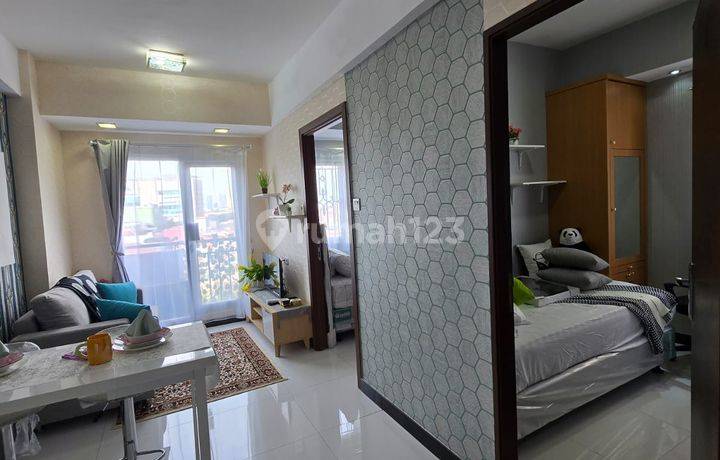 Dijual Apartemen 2 Kamar Tidur Furnished Lantai Rendah Hadap Timur Hook