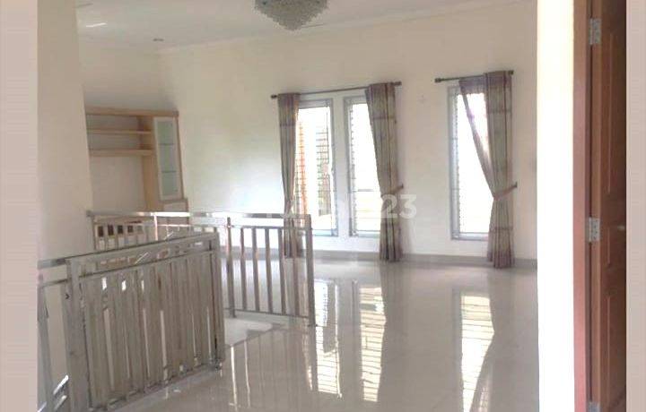 Nego Sampai Jadi Rumah Hook Semi Furnished Bagus dan Siap Huni di Victoria Park Karawaci